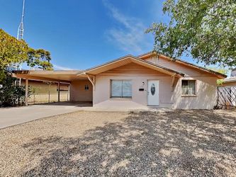 Available 3 bed 2 bath 1,273 sqft