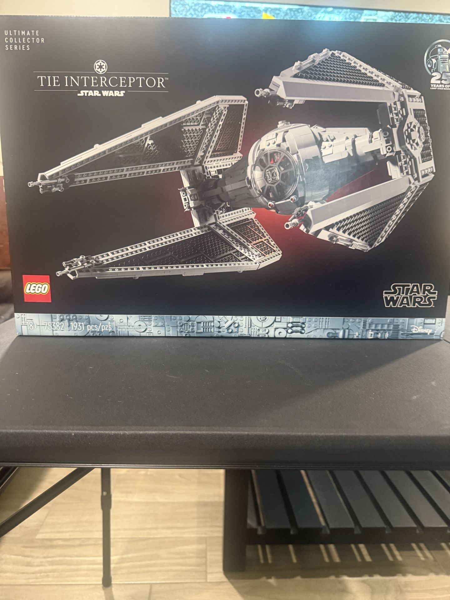 Lego Star Wars UCS Tie Interceptor Set 75382