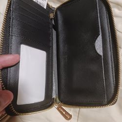 BRAND NEW MICHEAL KORS WRISTLET.......😁😊😍