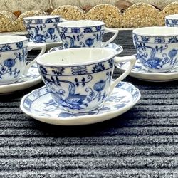 **VINTAGE** Vienna Woods Blue Onion Set of 6 Cups and 6 Saucers - Mint Condition