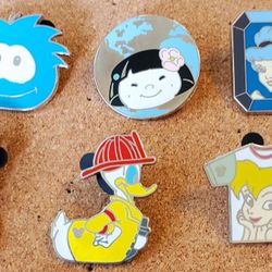 Lot of Disney Trading Pins. Lot 65