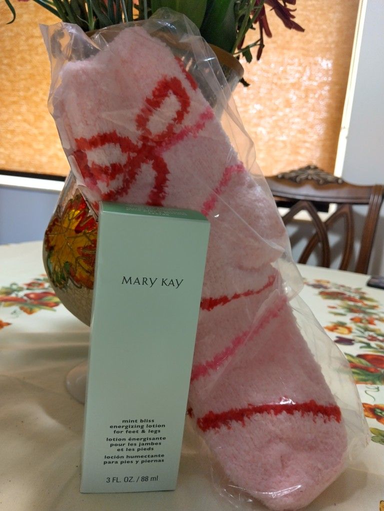 Mary Kay Mint Bliss Energizing Foot & Leg Lotion -I HAVE THREE