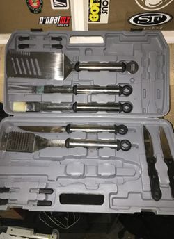 Grill set with case
