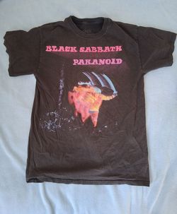 Vintage black sabbath paranoid motion trails graphic tee