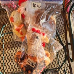 Chicken Plushies 