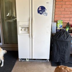 FREE 2004 Whirlpool Fridge (READ DESCRIPTION!)