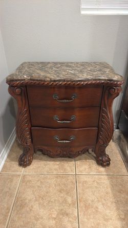 A set of two night stands