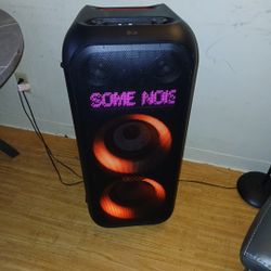 LG Bluetooth Speaker Very Loud Good Bass