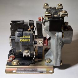 Square D Class 4050 Type-A0-1E , Ser. C , 120VAC 60HZ. Pneumatic Time Delay Relay