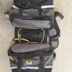 NEW Mountainsmith Dog Pack
