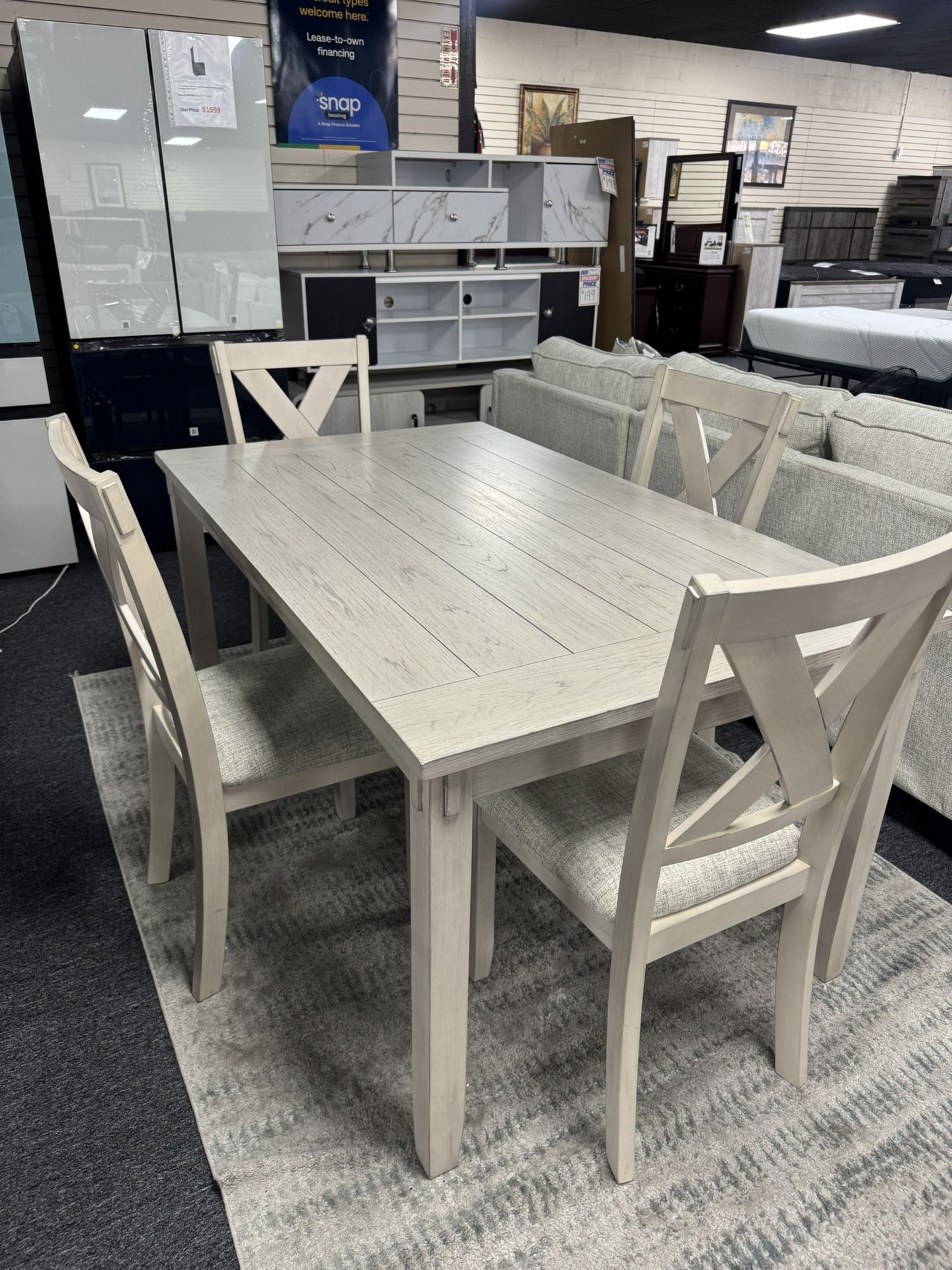 Dining Table Set. 🚚WE DELIVER🚚