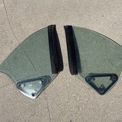 Mustang Convertible 1/4 Window Glass