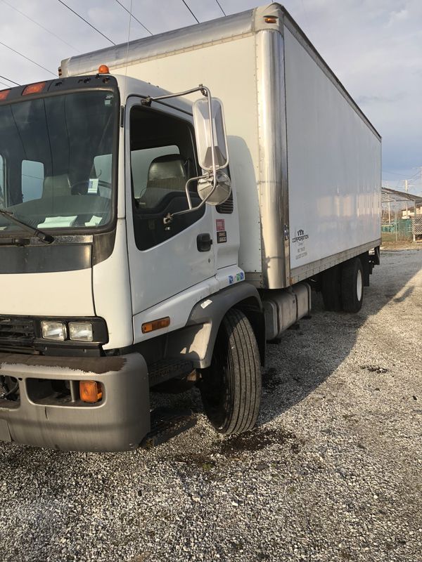 2006 gmc straight box truck 26 foot with lift gate for Sale in Elgin
