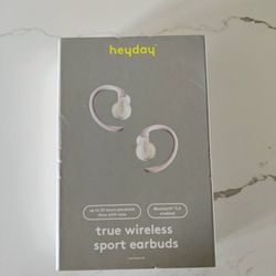 Wireless sports earbuds