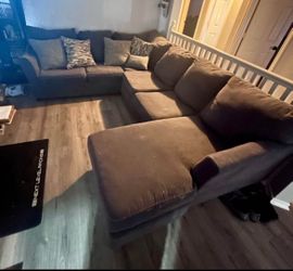 Large Sectional Couch 90” x 116”