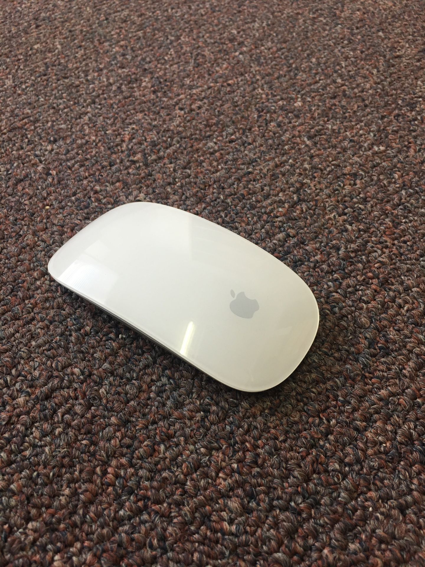 Wireless apple mouse