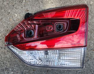 2019 2020 2021 SUBARU FORESTER RIGHT PASSENGER LIFTGATE INNER LIGHT