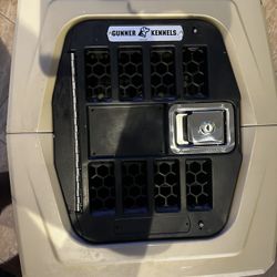 Gunner Medium Dog Kennel