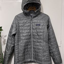 Patagonia Women's Nano Puff Jacket Large Feather Grey for Sale in