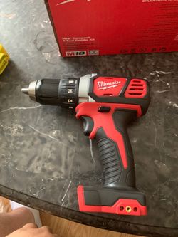 Milwaukee M 18 drill driver