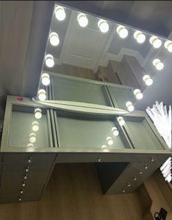 Impressions vanity