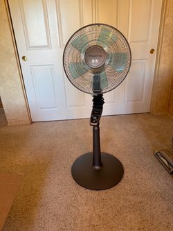 Fan with remote
