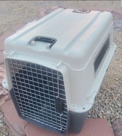 Like New  Large 32" Long  Sportpet Dog Crate Kennel Airline Approved Transport Carrier  *See Dimensions*