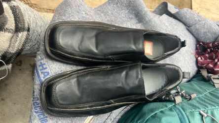 Dress shoes