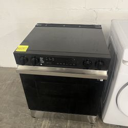 Samsung bespoke electric range (minor dent on bottom)