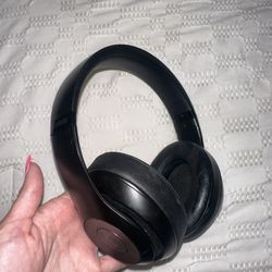 BEATS studio Headphones 