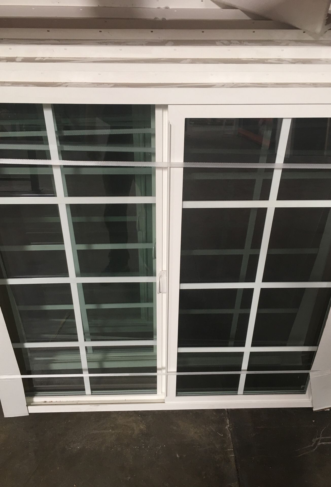 48 x 48 vinyl window horizontal sliding with GRID LOW E3