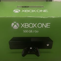 Xbox One Original Box And Cables (barley Used) 