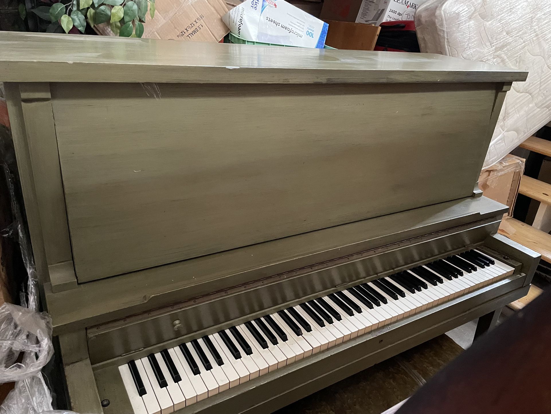 Stodard Rare Vintage Green Upright Piano