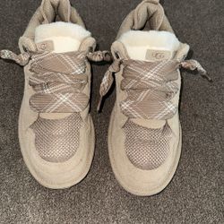 Uggs Lowmels Women Size 5