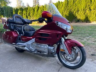 2005 Honda Goldwing 1800 low miles