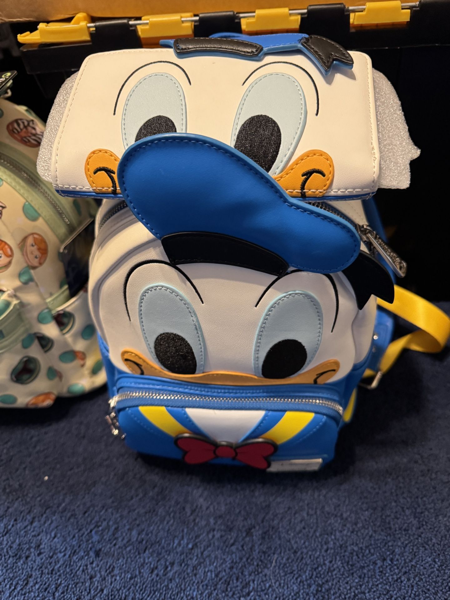 Lounge Fly Donald Duck Purse, And Wallet