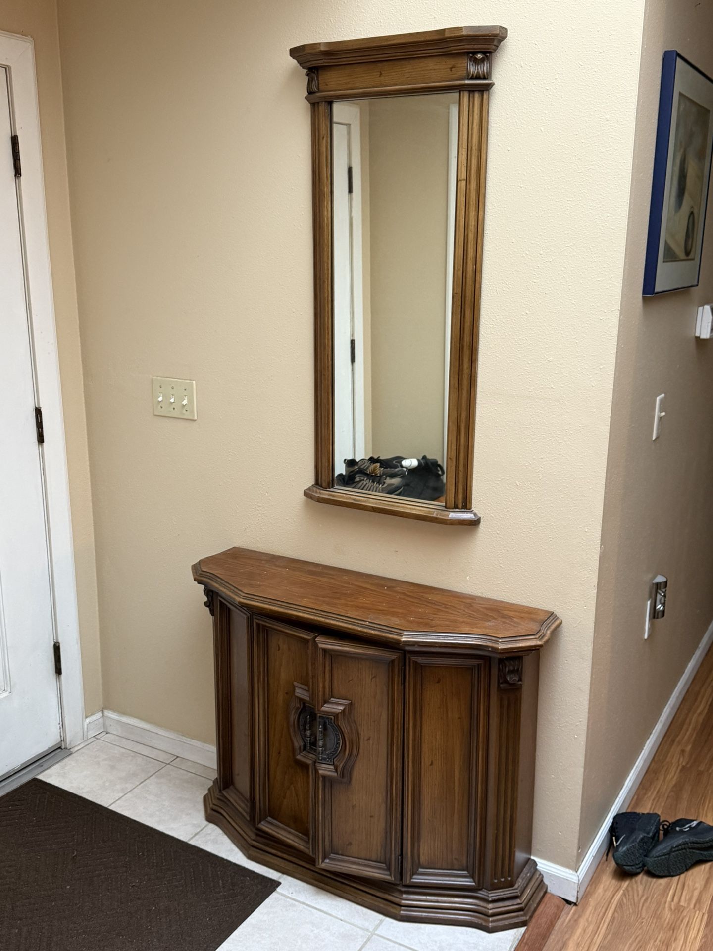 Entry Table And Mirror