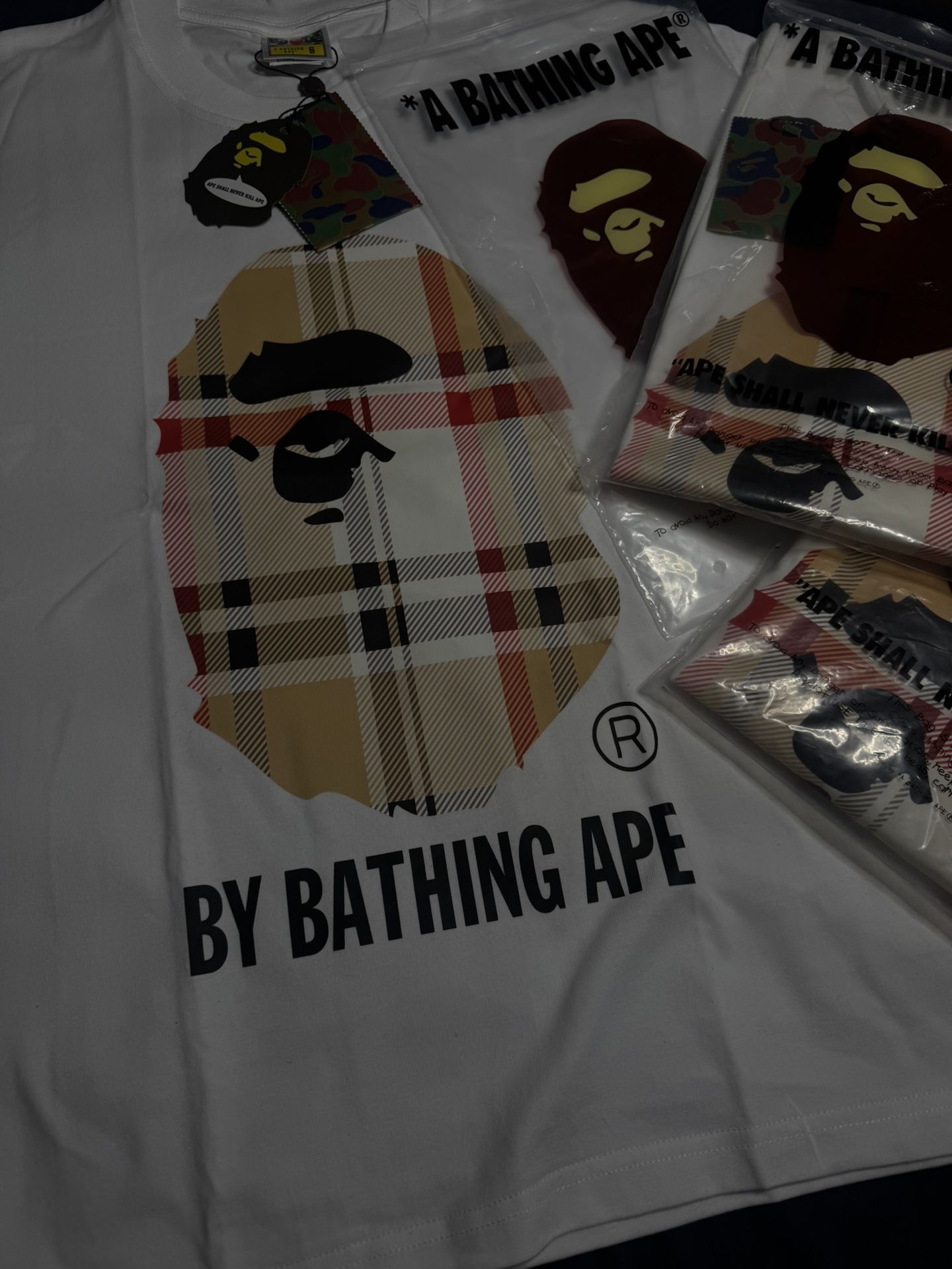 Burberry Bape T Medium And Large 65