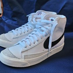 Nike Blazer Mid'77