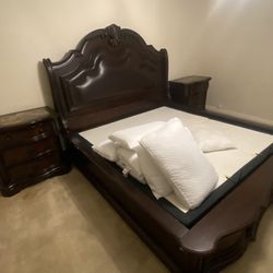 King Size Bedroom Set For sale. ! Asking $750
