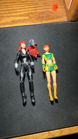 Black widow marvel legends