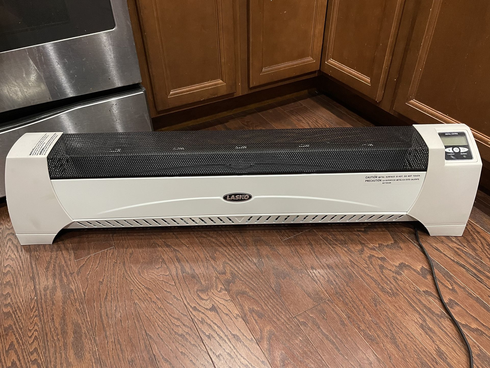 Lasko Baseboard Electric Heater