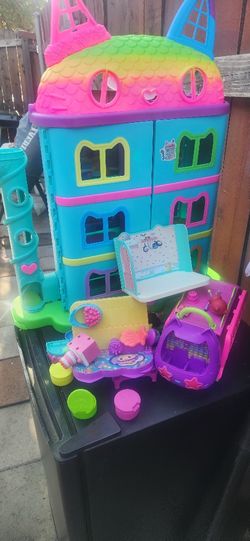 Gabby Doll House And Accessories.