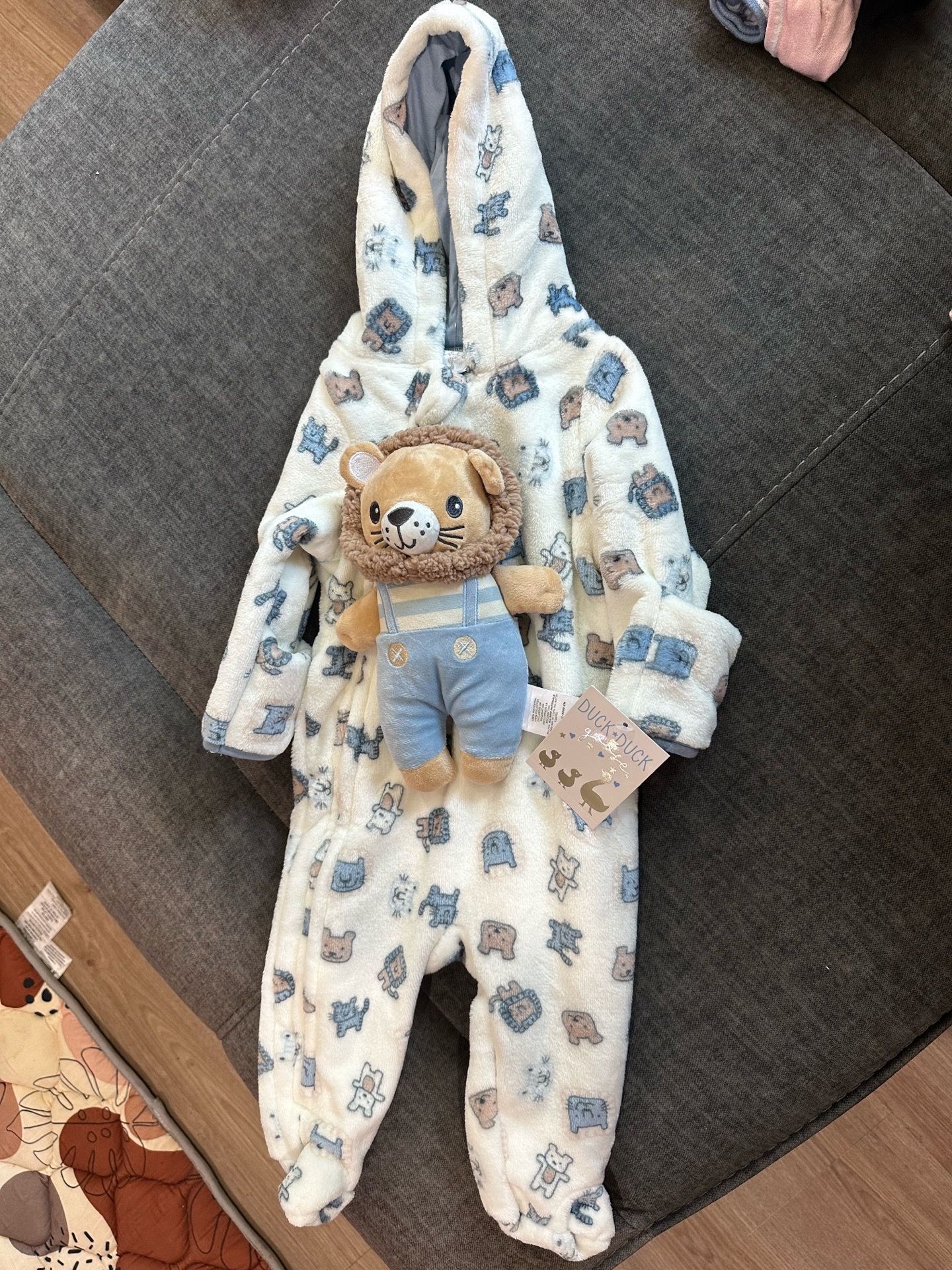 Baby clothing