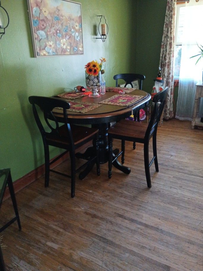 Kitchen Table 