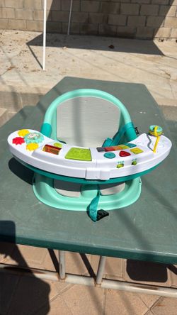 Infantino high chair/ play chair