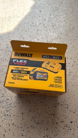 Dawalt 20 V 60V MAX FLEX VOLT 9AH  BATTERY AND CHARGER kit FAST new