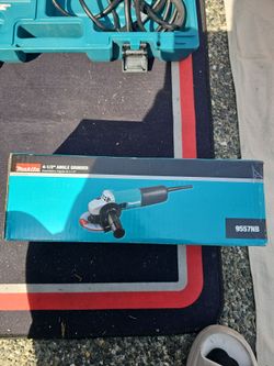 Makita Angle Grinder 9557NB