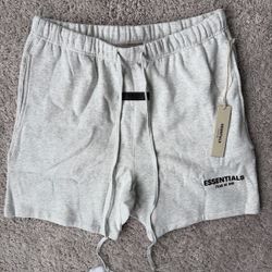 White Oatmeal Essentials Shorts Size L