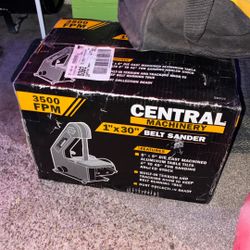 Central Machinery 1”x30” Belt Sander